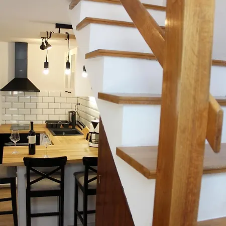 Apartment Kendi Sutivan